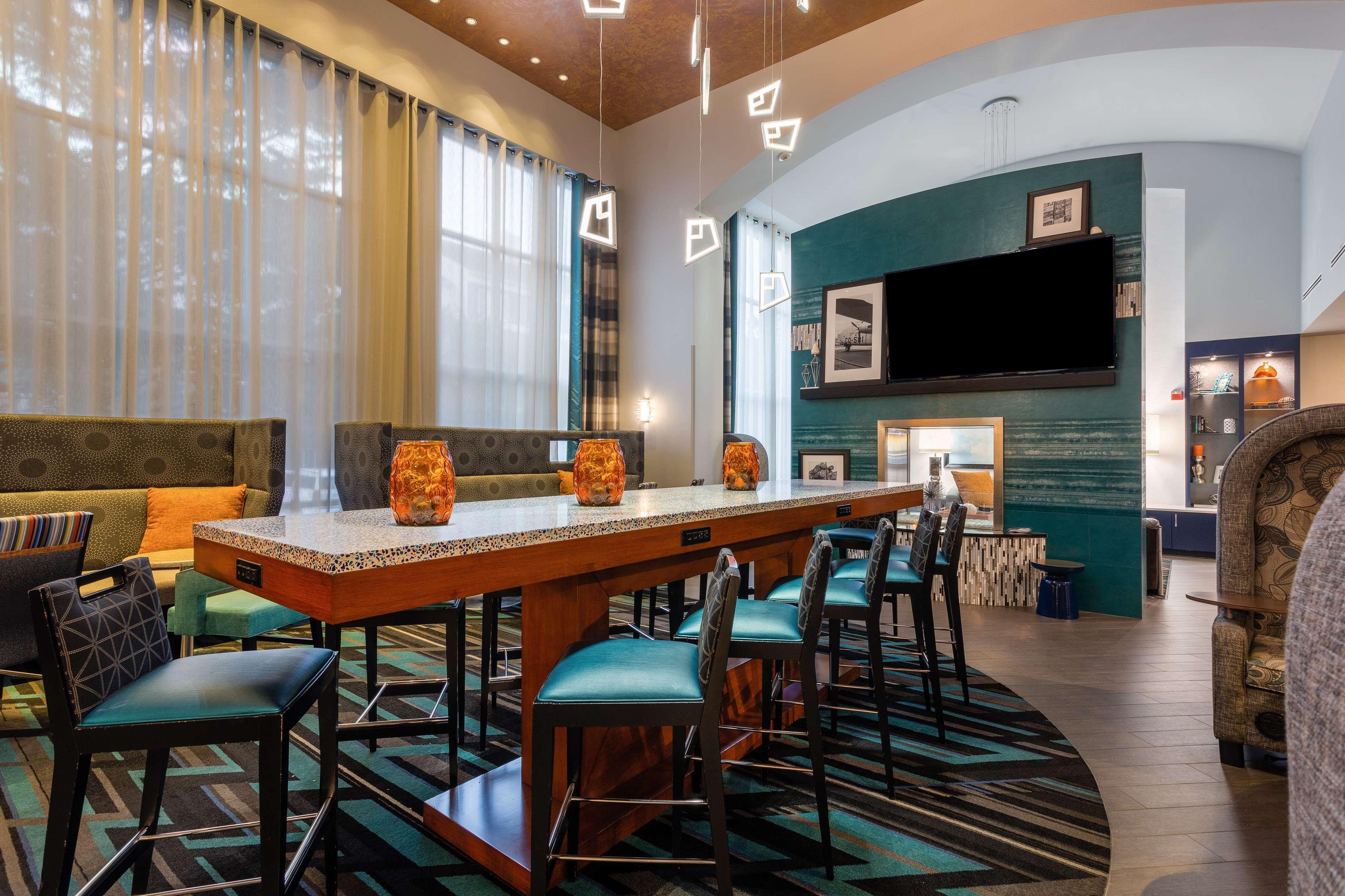 Hampton Inn & Suites Herndon-Reston Eksteriør billede