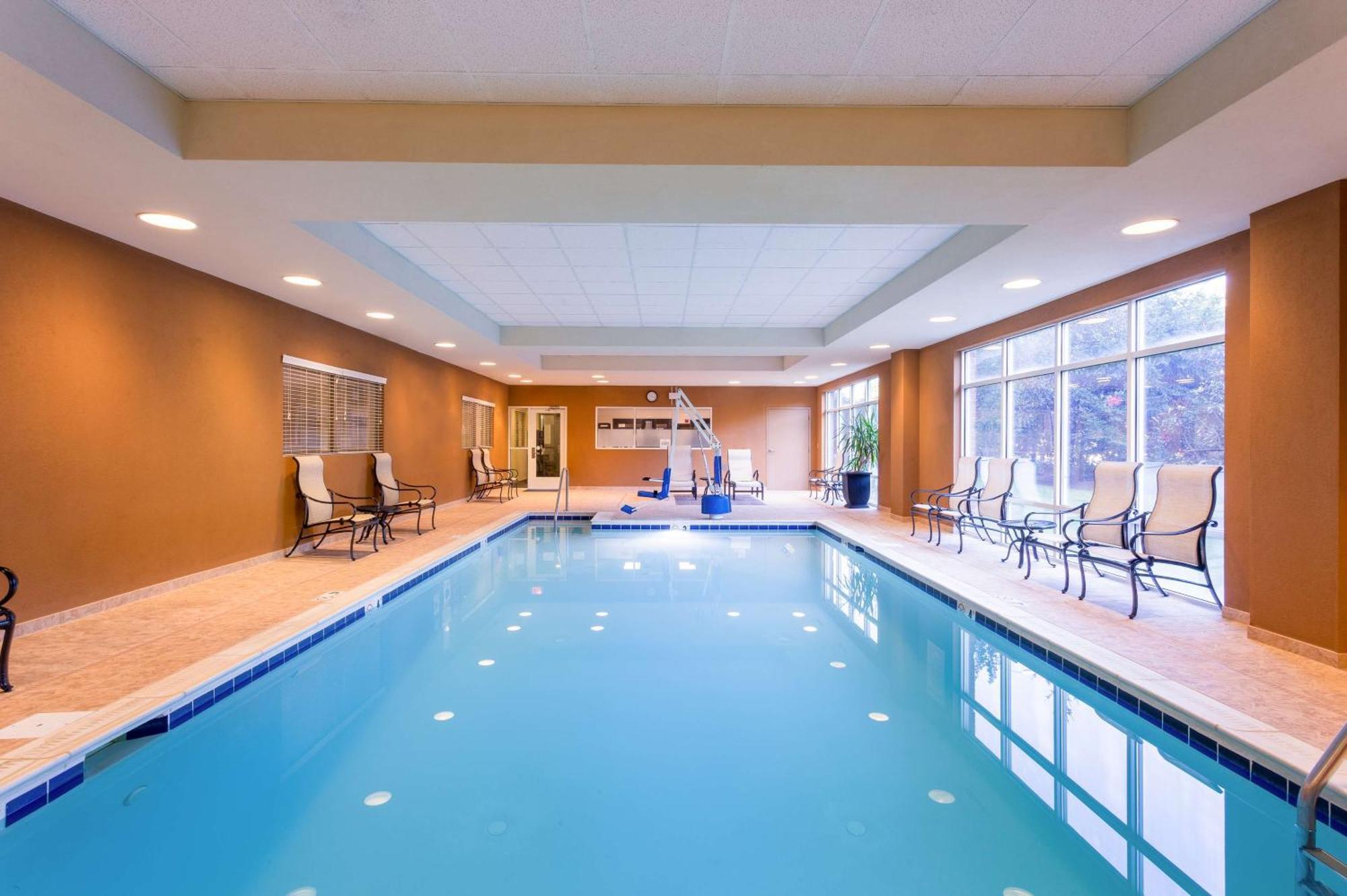 Hampton Inn & Suites Herndon-Reston Eksteriør billede