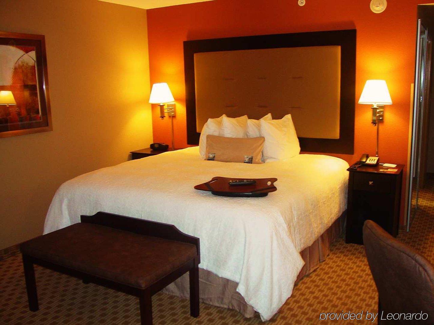 Hampton Inn & Suites Herndon-Reston Værelse billede