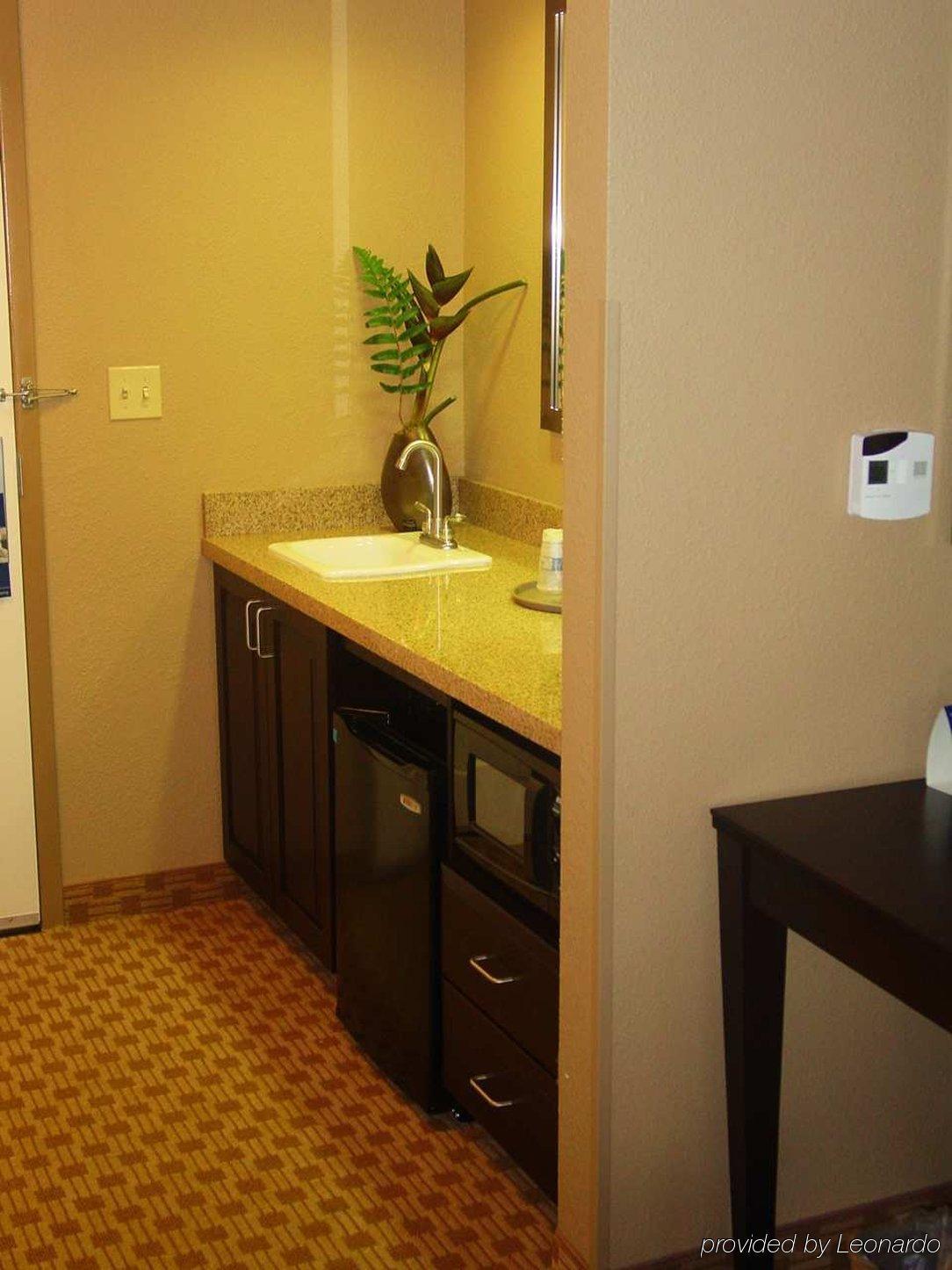 Hampton Inn & Suites Herndon-Reston Værelse billede