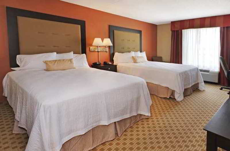 Hampton Inn & Suites Herndon-Reston Værelse billede