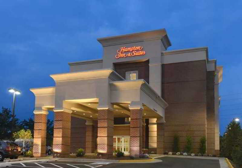 Hampton Inn & Suites Herndon-Reston Eksteriør billede